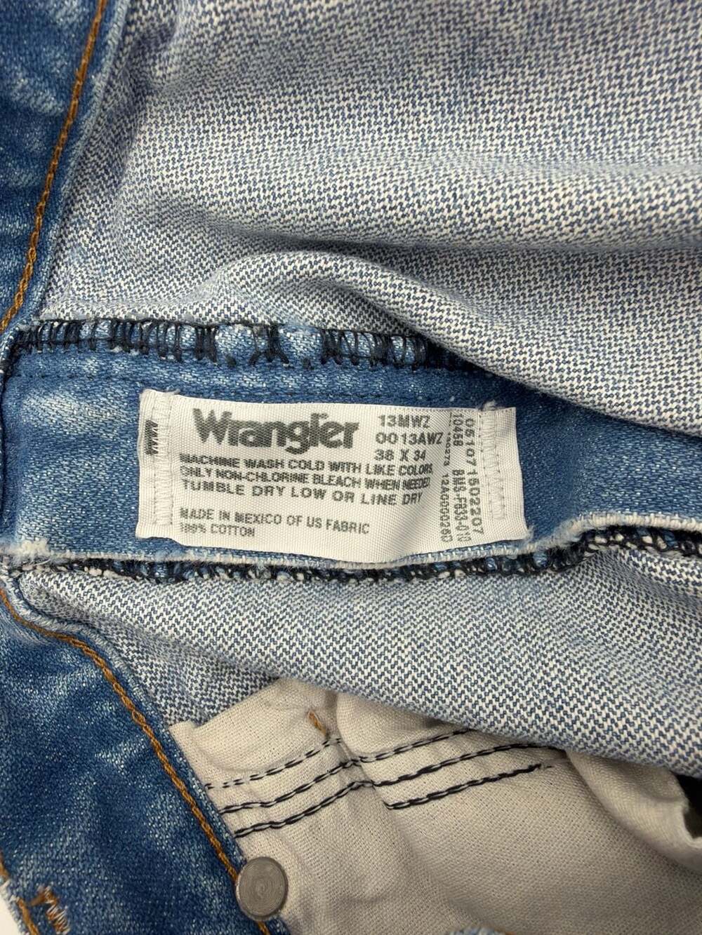 Vintage Style Wrangler 13MWZ Cowboy Cut Original Fit Jeans 38x34 - Picture 8 of 8